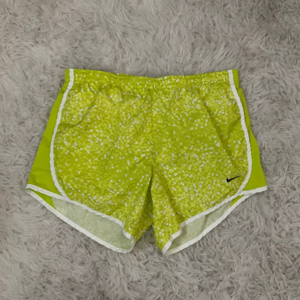 Girl’s Nike Tempo Lined Running Shorts - Green - Size‎ XL